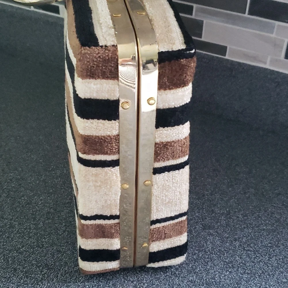 Beautiful Vintage Fabric Bag - Picture 6 of 15
